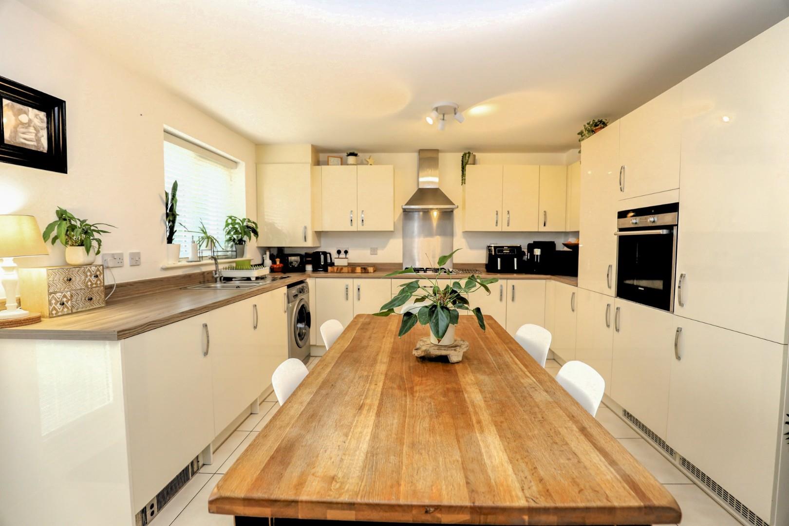 Badgers Brook Rise, Ystradowen, Nr Cowbridge, Vale of Glamorgan,CF71 7TW